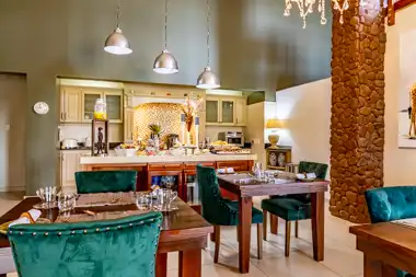 Hilltop Forest Lodge & Chalets - Hluhluwe