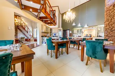 Hilltop Forest Lodge & Chalets - Hluhluwe