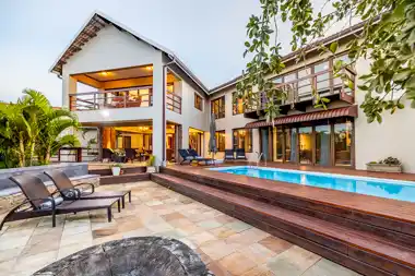 Hilltop Forest Lodge & Chalets - Hluhluwe