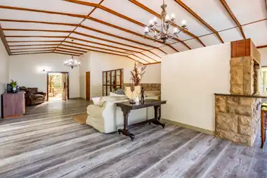 Hilltop Forest Lodge & Chalets - Hluhluwe