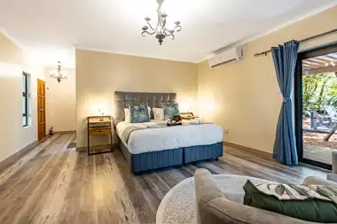 Hilltop Forest Lodge & Chalets - Hluhluwe