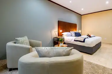 Hilltop Forest Lodge & Chalets - Hluhluwe