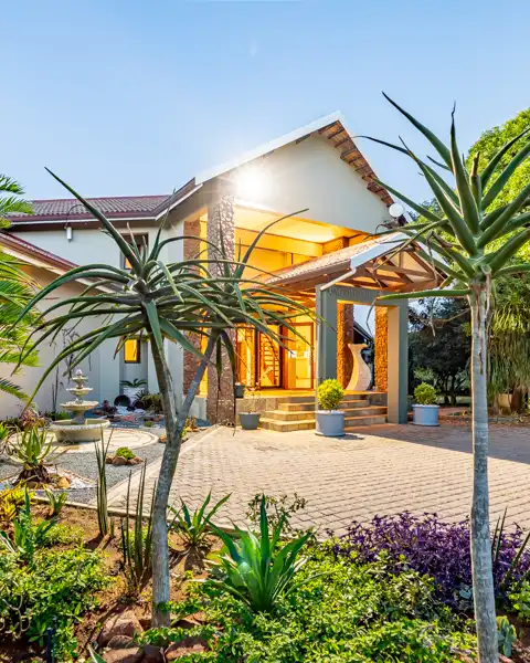 Hilltop Forest Lodge & Chalets - Hluhluwe